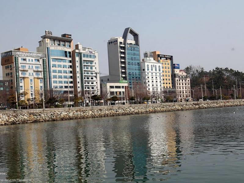 B&Beach Tourist Hotel Yeosu Esterno foto