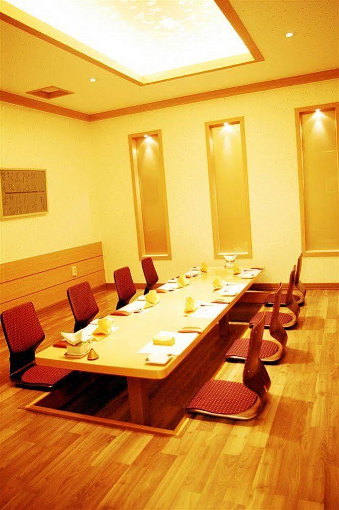 B&Beach Tourist Hotel Yeosu Esterno foto
